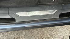 Land Rover Range Rover Velar 2.0 D200 R-Dynamic HSE 5dr Auto Diesel Estate